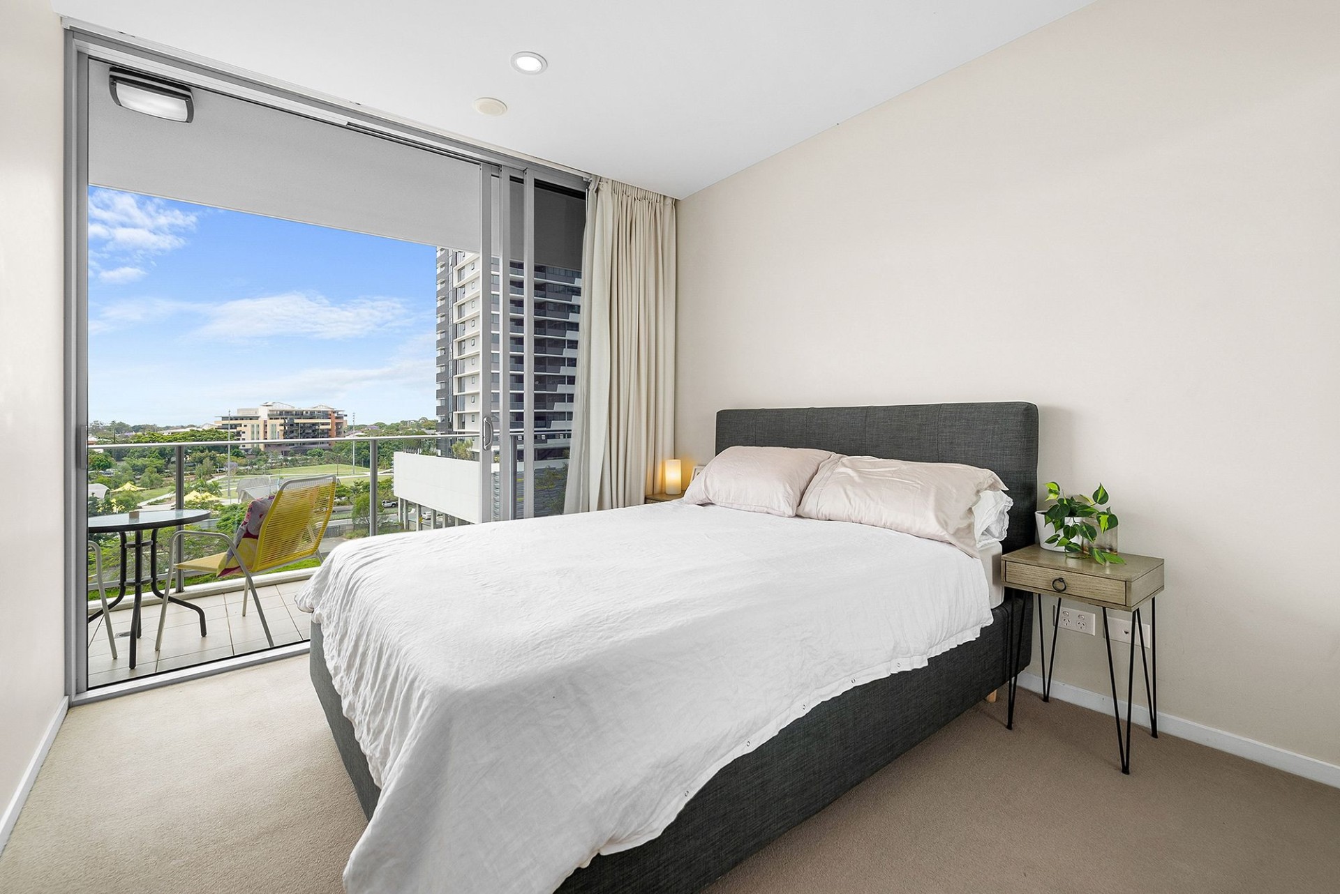 Private Rental 4008/37C Harbour Rd, Hamilton, QLD 4007