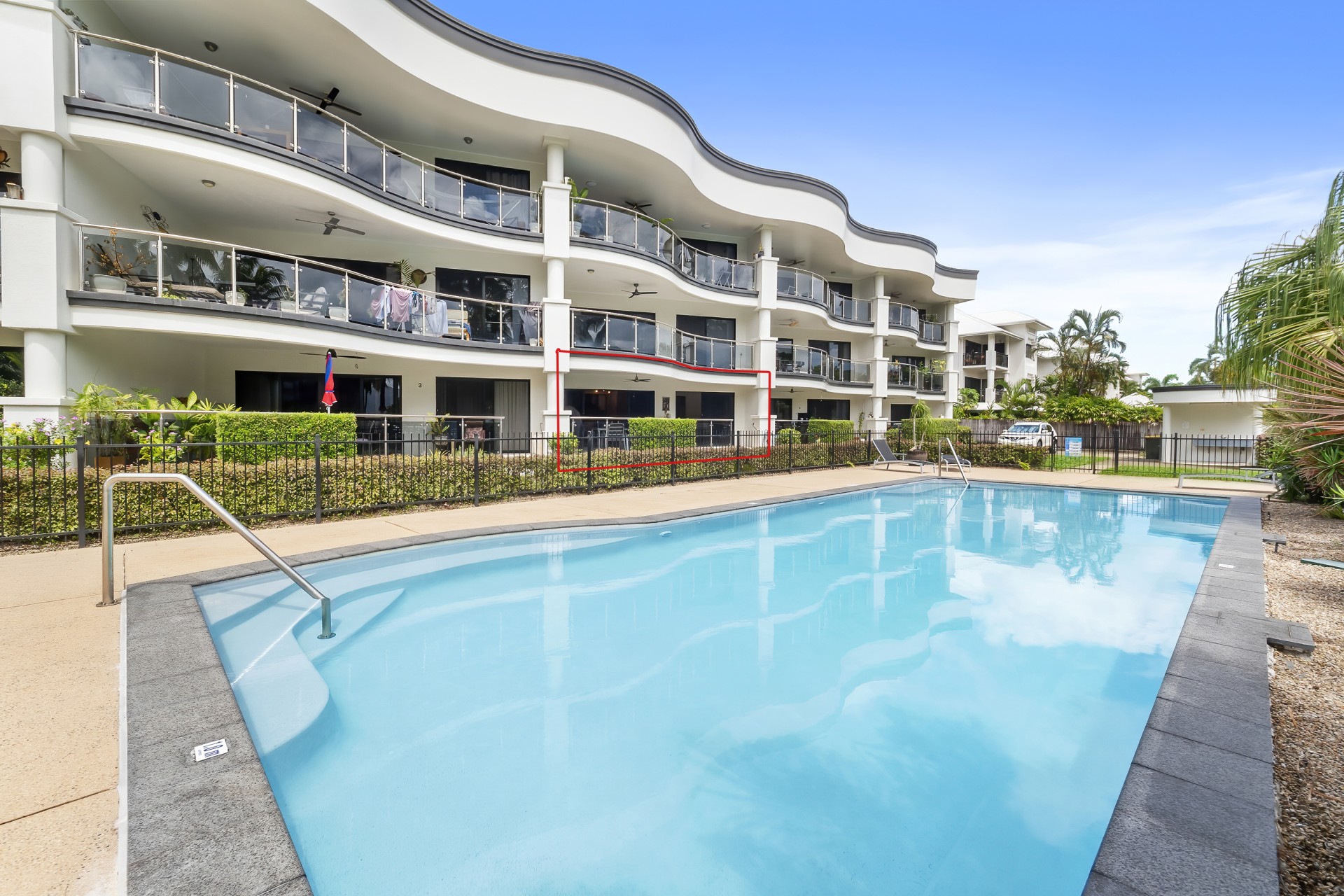 For Sale By Owner Cairns North QLD 4870 4/285291 Esplanade