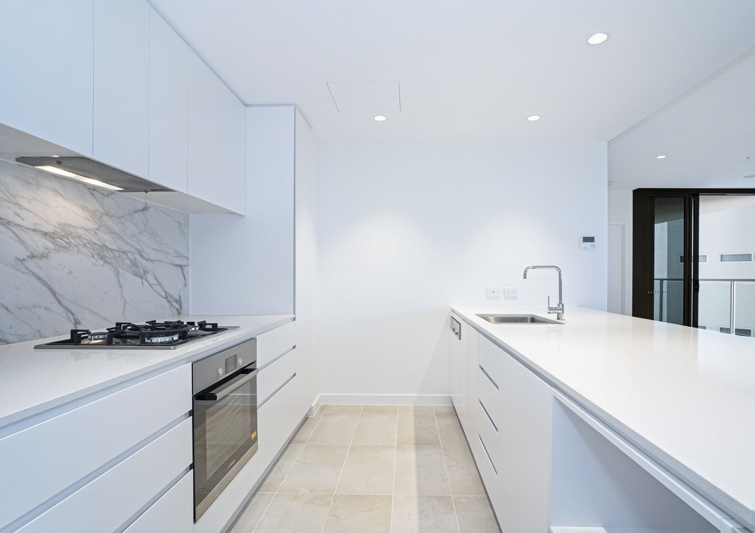 private-rental-802-3-northcliffe-terrace-surfers-paradise-qld-4217