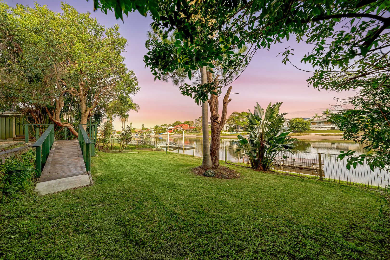 For Sale By Owner Mermaid Waters QLD 4218 11 Sundowner Court