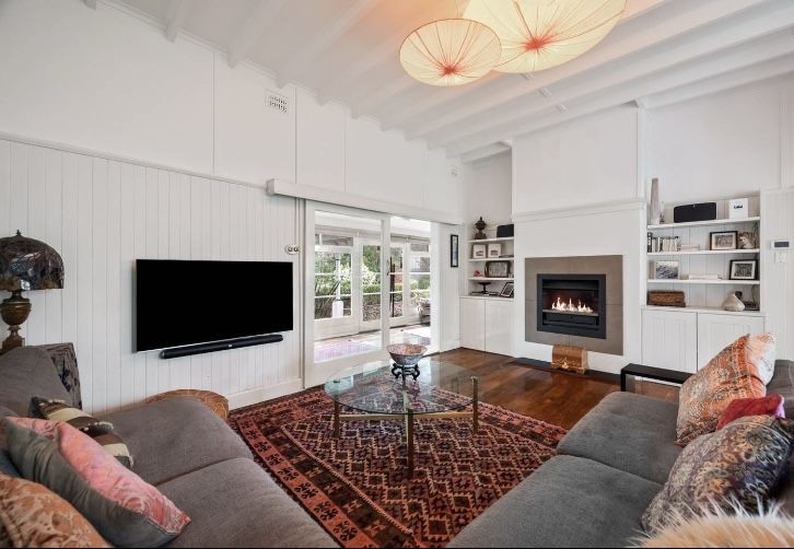 Rent Street: Private Rental in Leura, NSW 2780