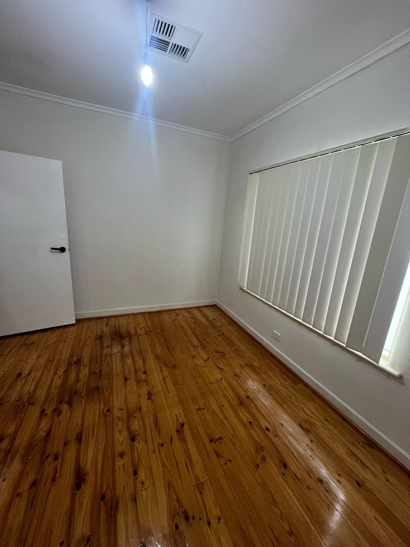 Private Rental 40 Newton Road, Campbelltown, SA 5074