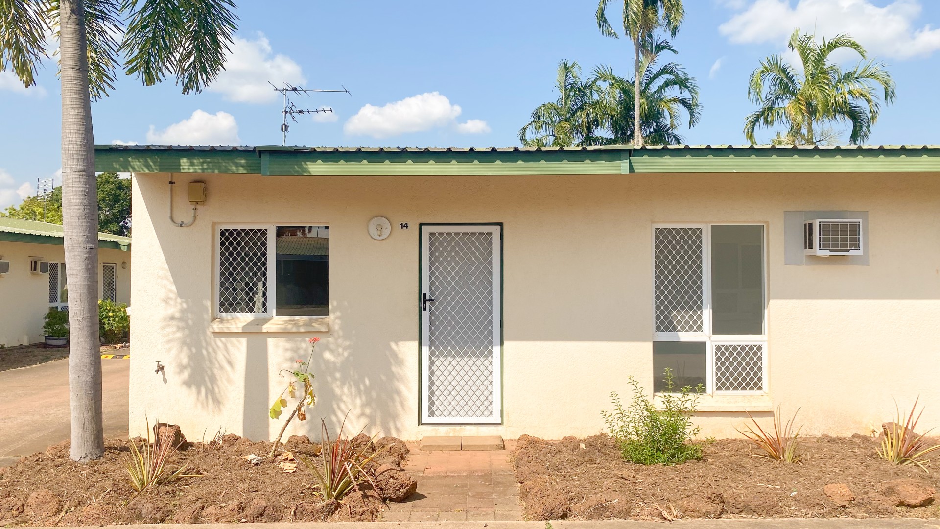 For Sale By Owner Bakewell NT 0832 14/79 Forrest Parade