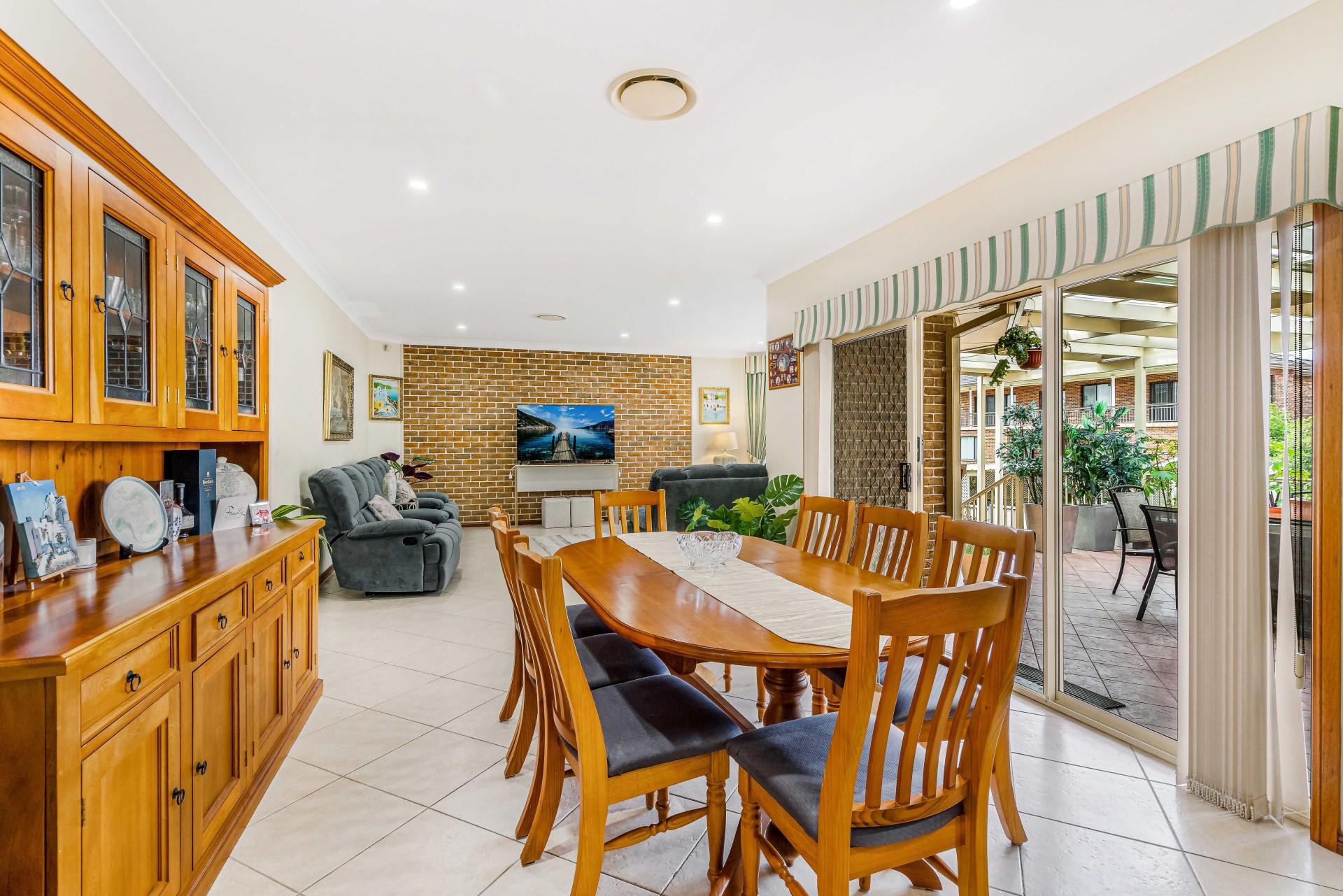 Private Rental 6 Garland Crescent, Bonnyrigg Heights, NSW 2177
