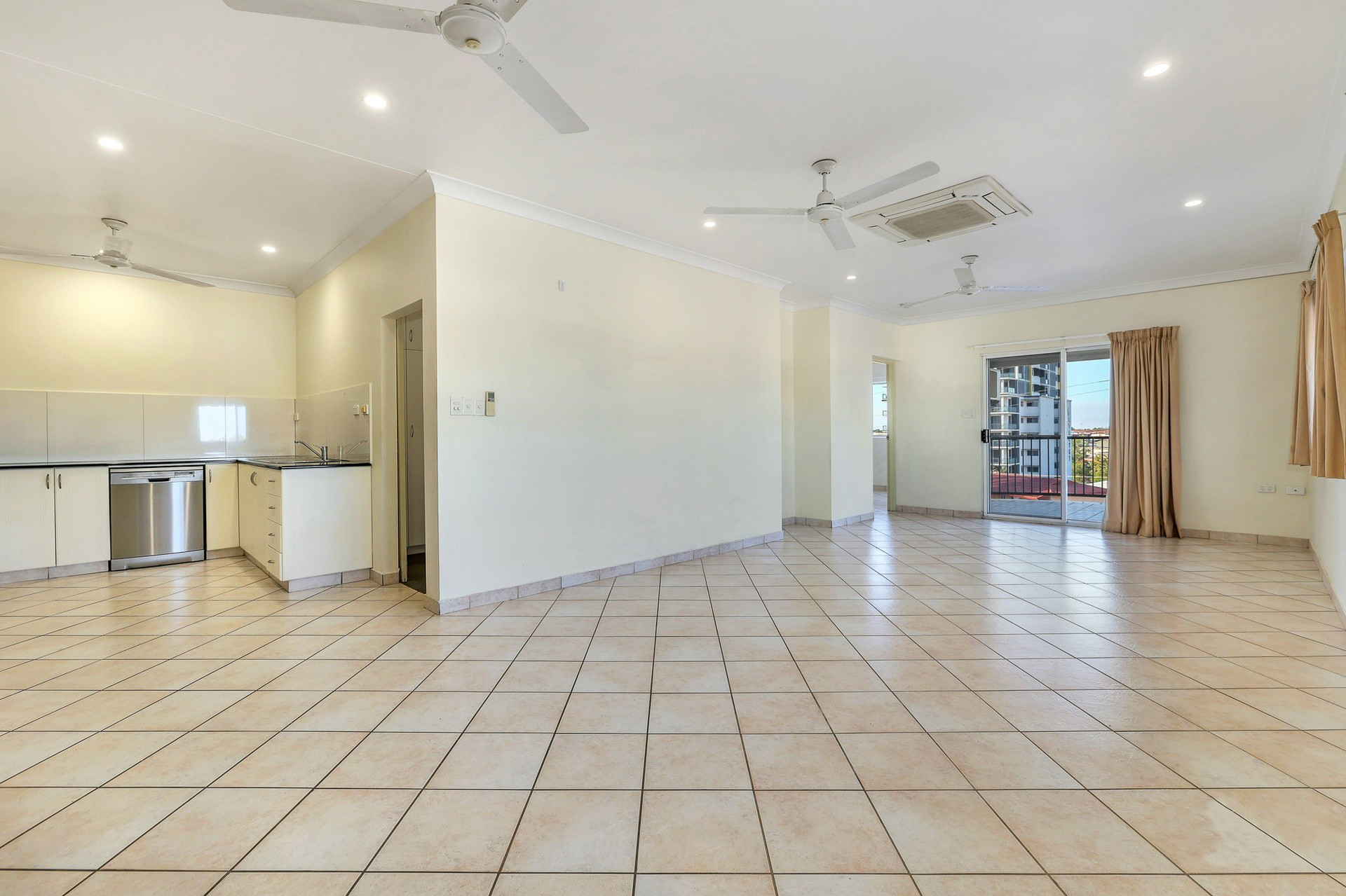 For Sale By Owner Darwin City NT 0800 19/91 McMinn Street