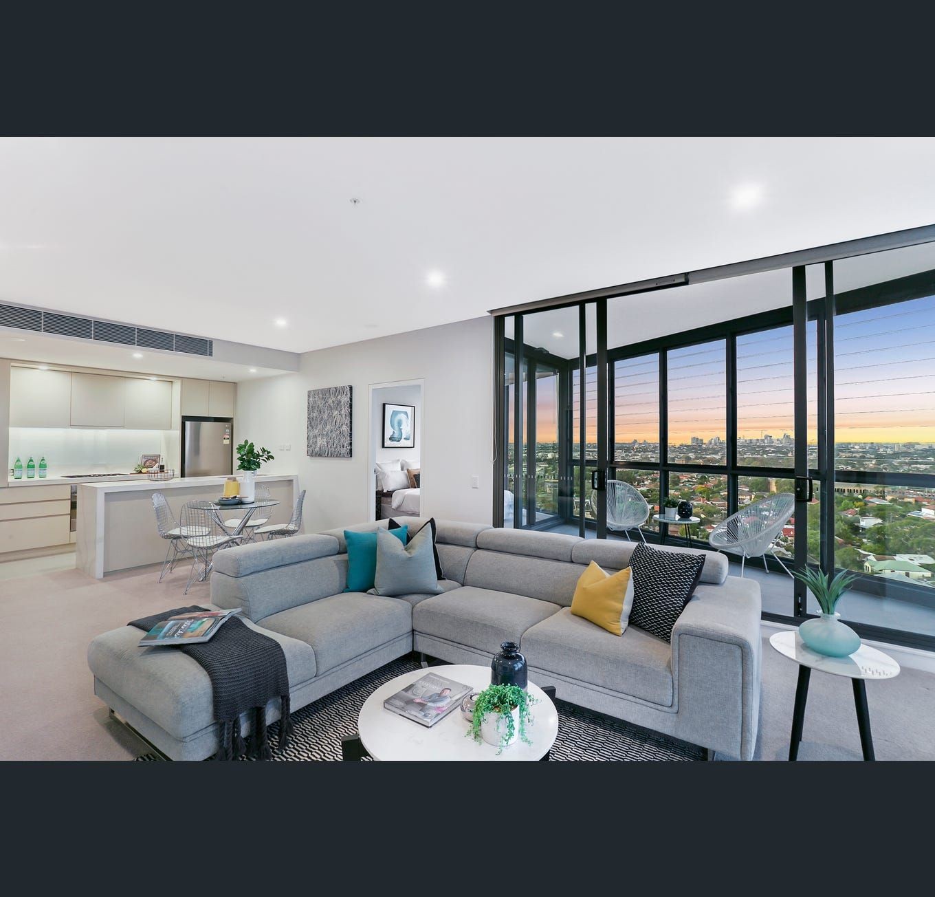 Private Rental 1710/20 Chisholm Street, Wolli Creek, NSW 2205