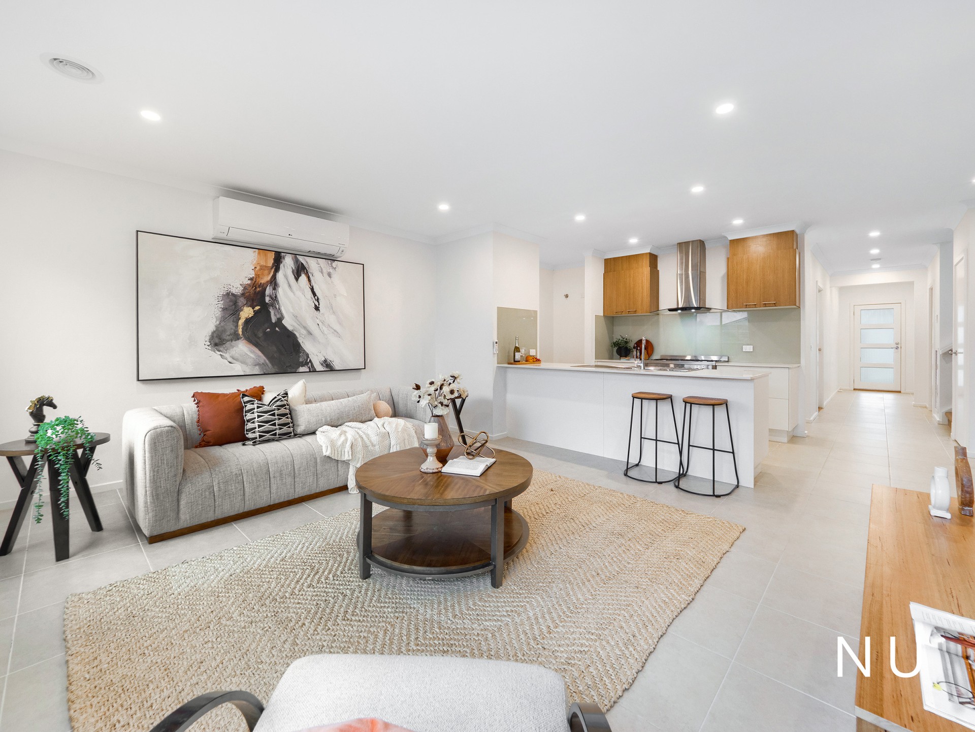 For Sale By Owner: 75 Hikari Cr, Cranbourne South, VIC 3977