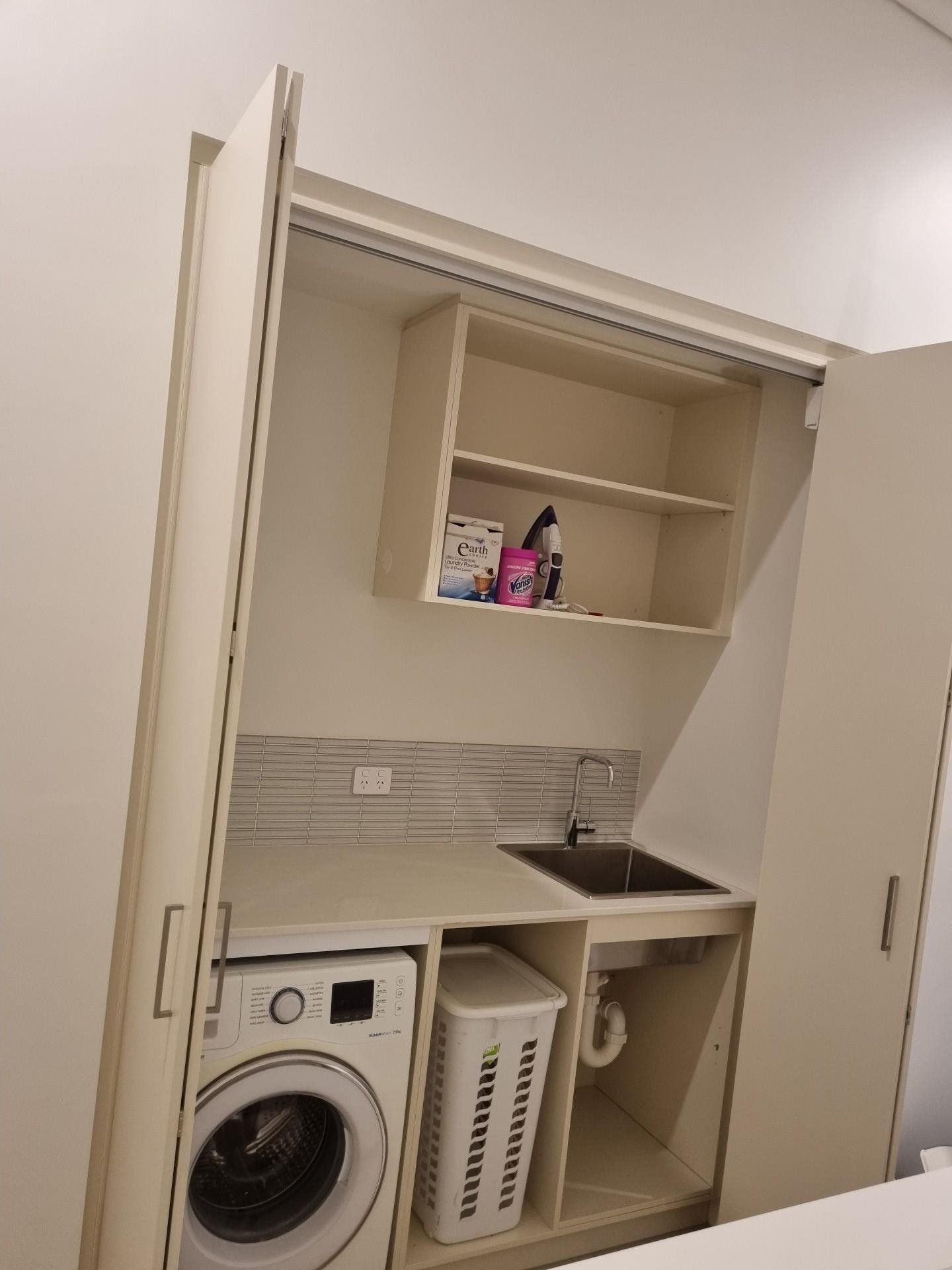 Private Rental 7/50 Lullworth Terrace, North Coogee, WA 6163