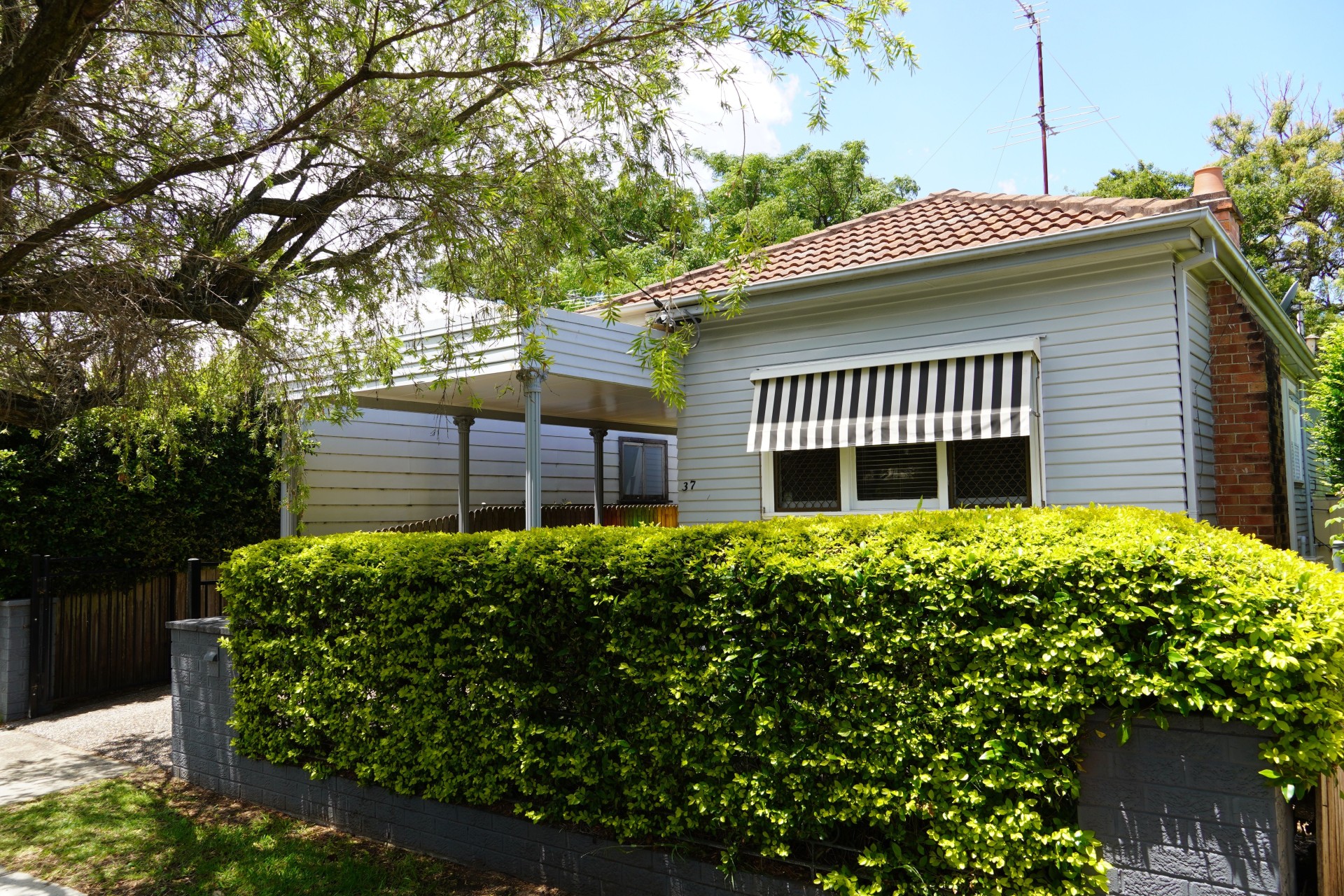 Private Rental 37 Swan Street, Hamilton, NSW 2303