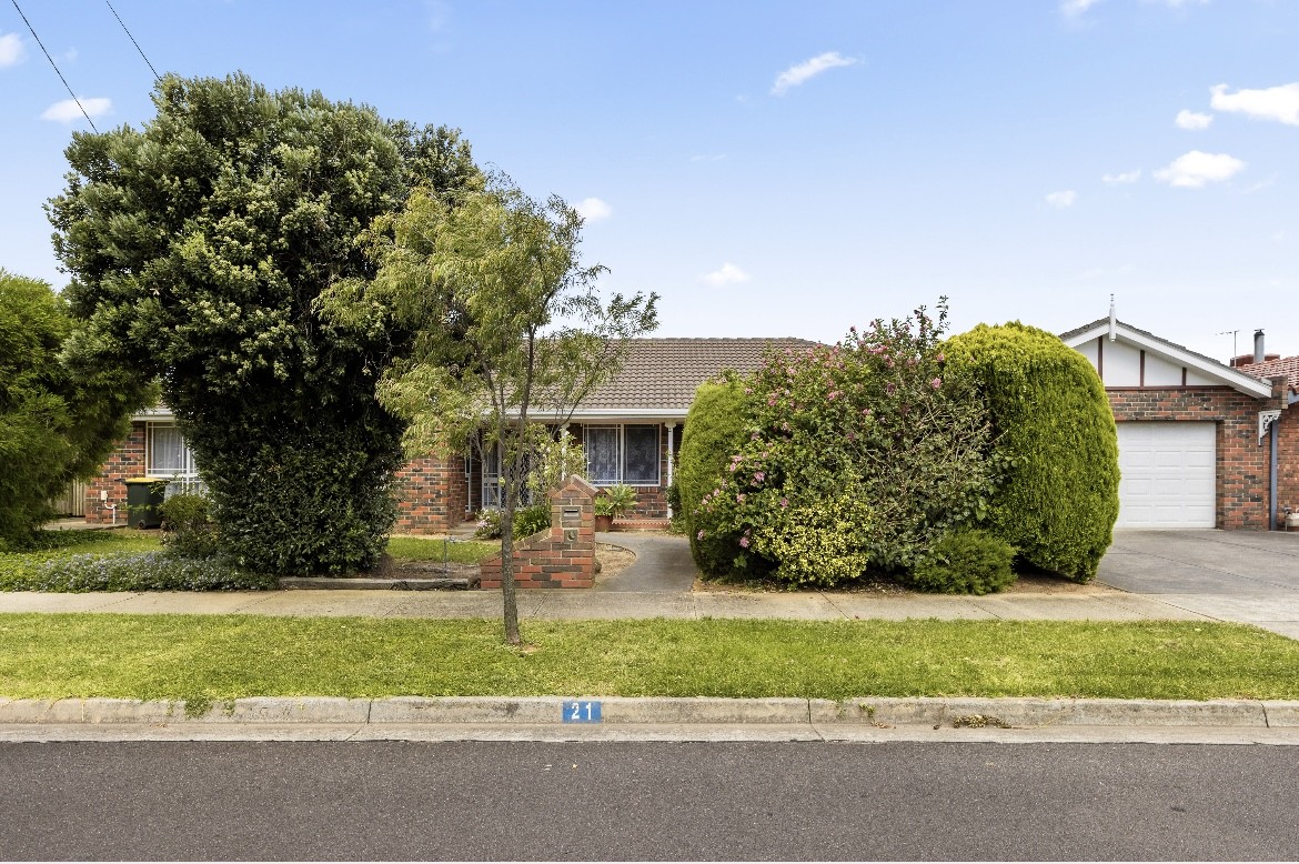 For Sale By Owner Werribee VIC 3030 21 Nantilla Crescent