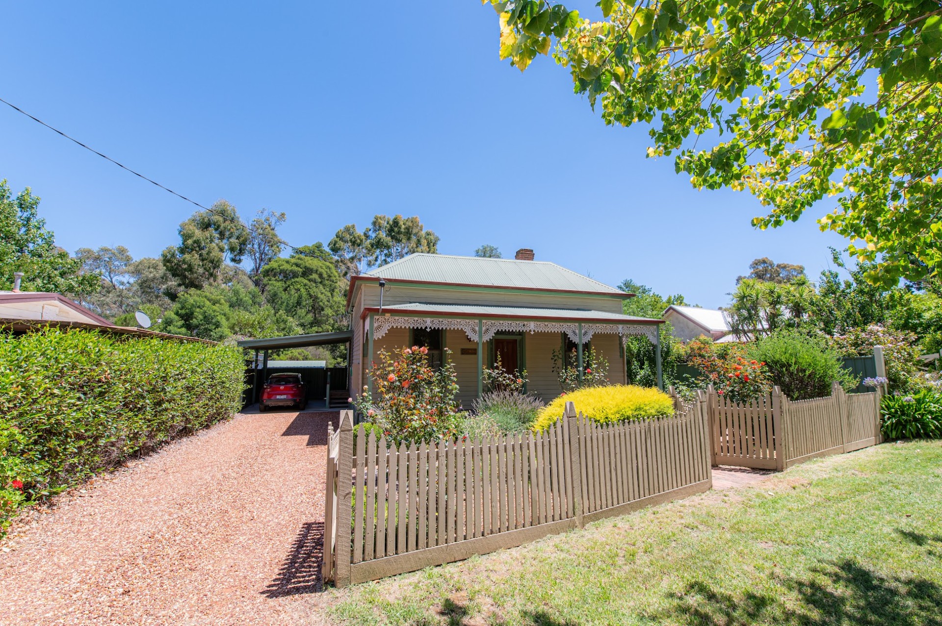 For Sale By Owner Castlemaine VIC 3450 142 Johnstone St