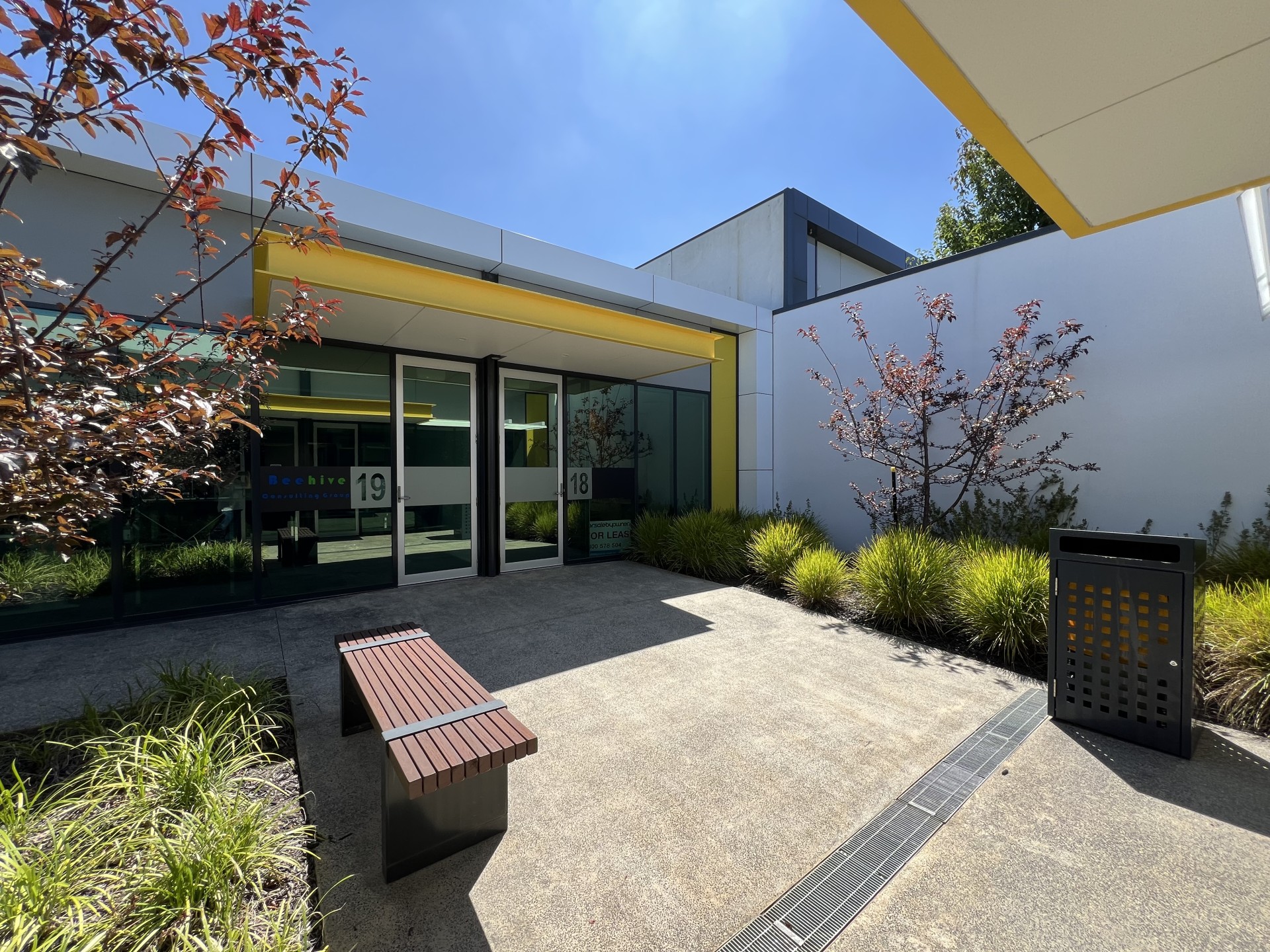 For lease by owner notting hill vic 3168 19 27 31 duerdin street