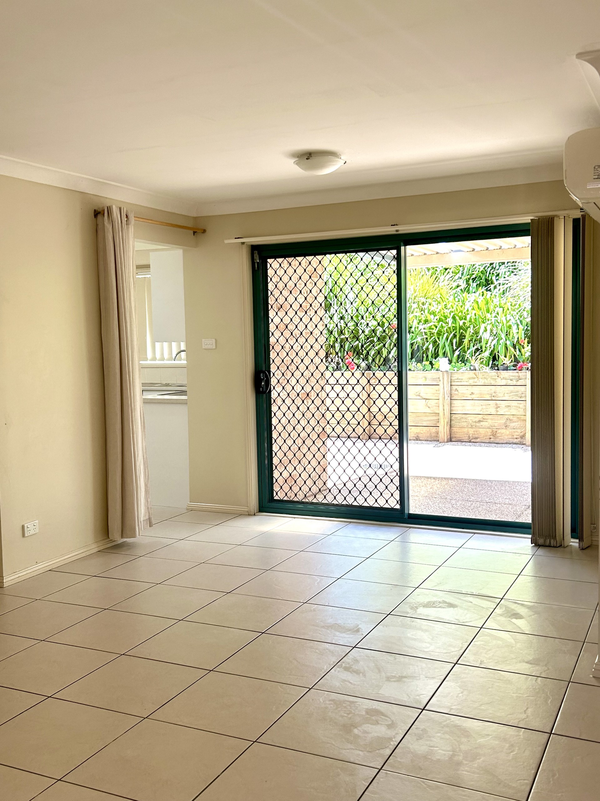 For Sale By Owner Charlestown NSW 2290 6/5A Boldon Close