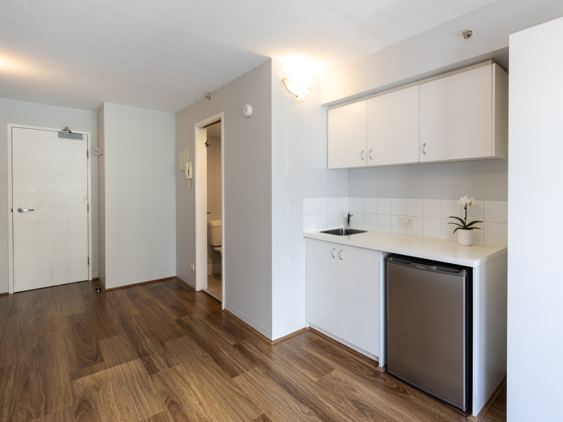 For Sale By Owner Melbourne VIC 3000 94/546 Flinders Street