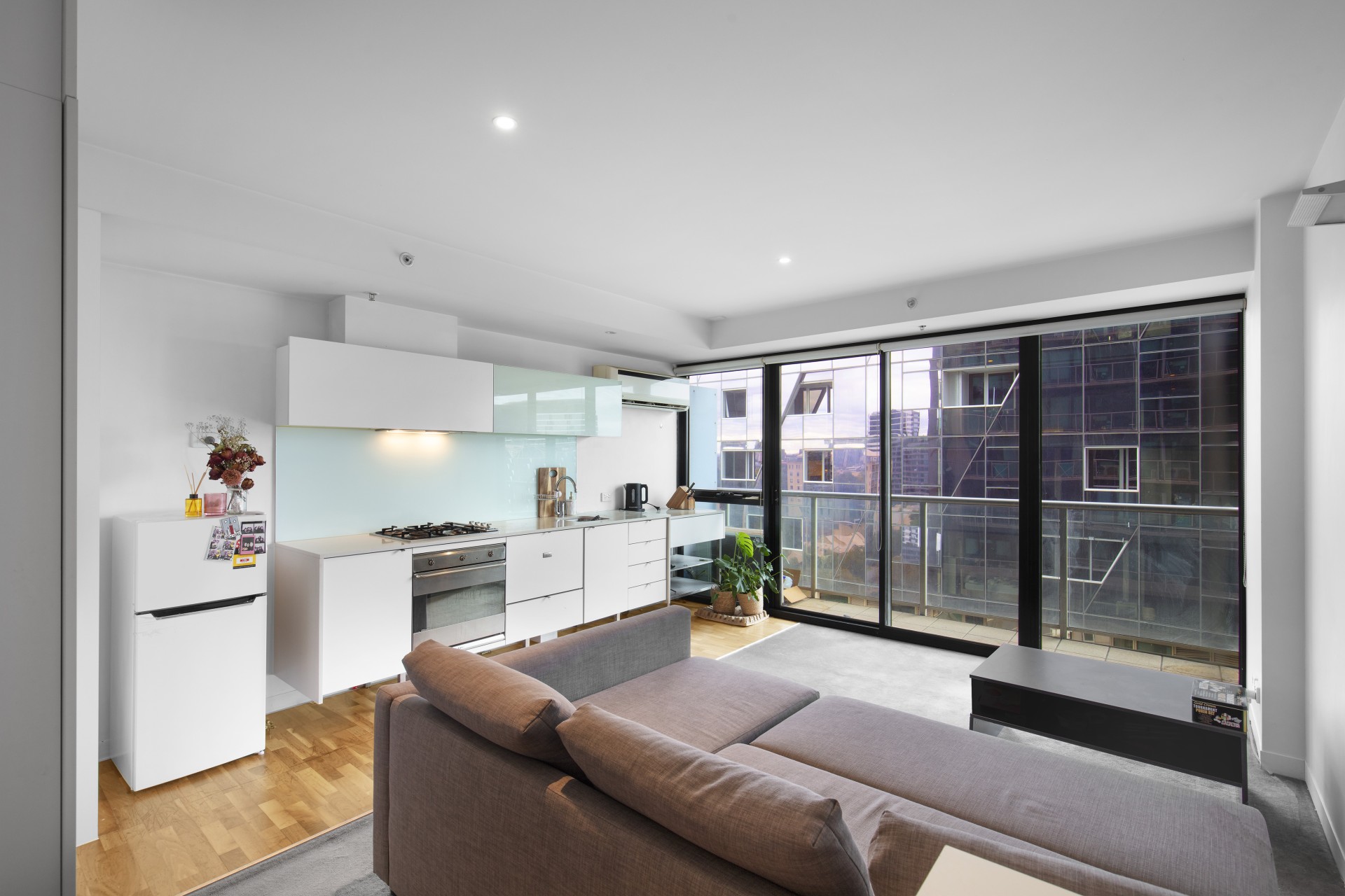 For Sale By Owner Melbourne VIC 3000 1605/280 Spencer Street
