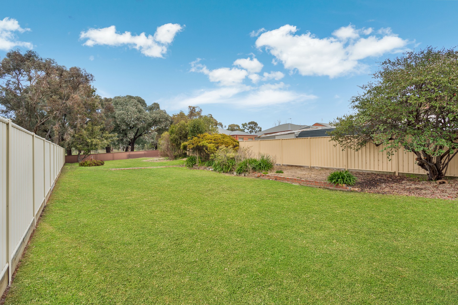 Private Sale Real Estate QUARRY HILL, VIC 3550