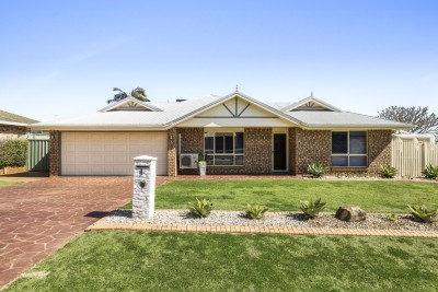 For Sale By Owner MIDDLE RIDGE, QLD 4350