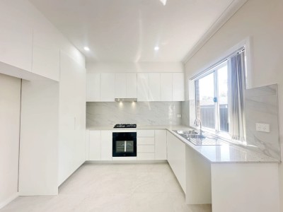 For Sale By Owner MACQUARIE FIELDS, NSW 2564