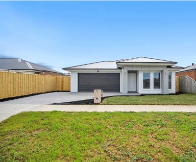 For Sale By Owner MOE, VIC 3825
