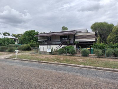 For Sale By Owner COLLINSVILLE, QLD 4804