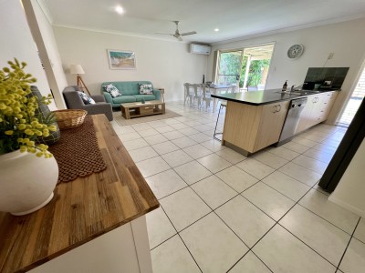 For Sale By Owner SANDSTONE POINT, QLD 4511