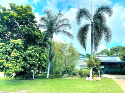 For Sale By Owner MOUNT LOUISA, QLD 4814