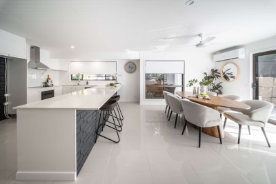 For Sale By Owner HELENSVALE, QLD 4212