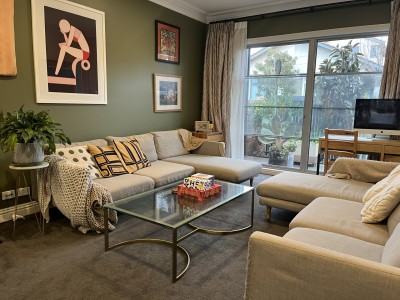 For Sale By Owner ELWOOD, VIC 3184