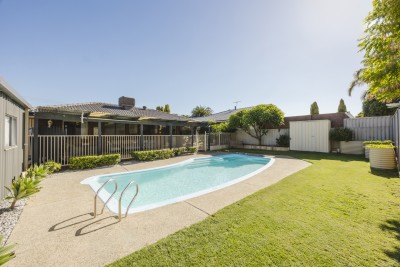 For Sale By Owner FORRESTFIELD, WA 6058