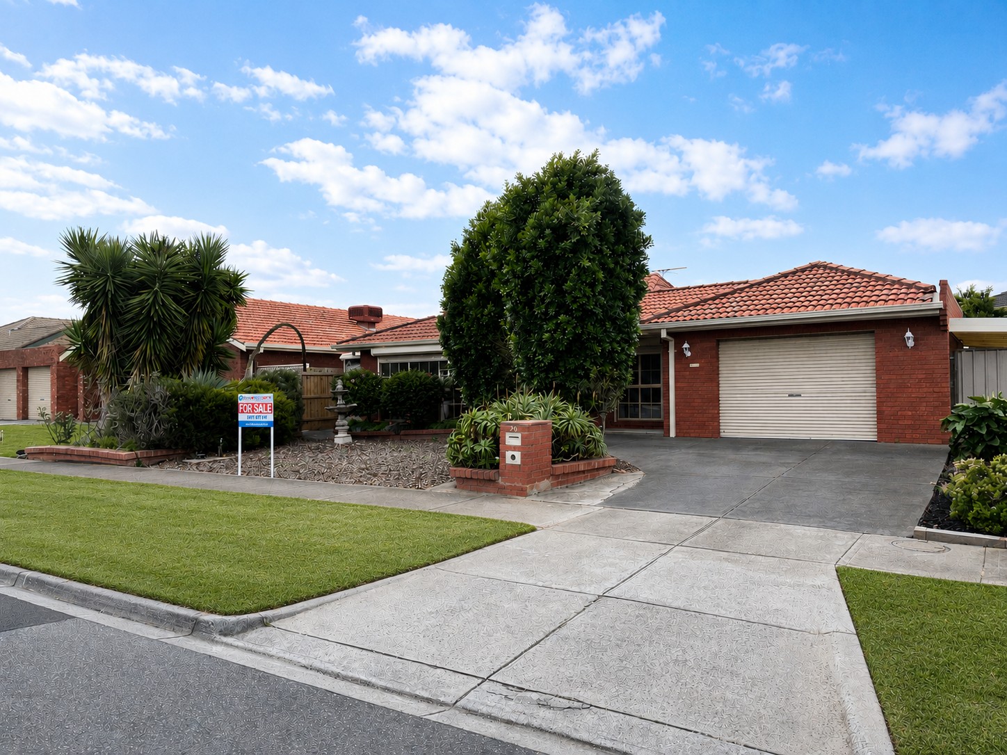 Private House Sales VIC TAYLORS LAKES, VIC 3038