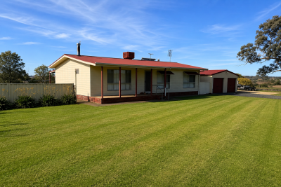 For Sale By Owner YOUNG, NSW 2594