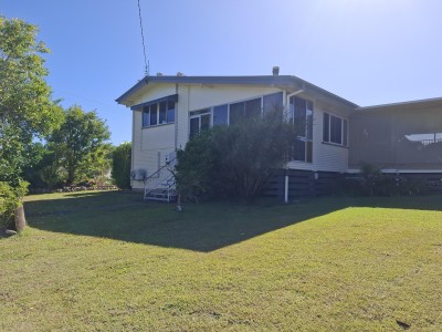For Sale By Owner MURGON, QLD 4605
