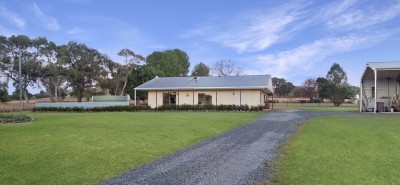 For Sale By Owner CANOWINDRA, NSW 2804