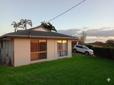 For Sale By Owner CLINTON, QLD 4680