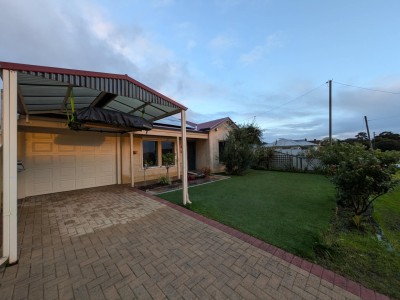 For Sale By Owner CENTENNIAL PARK, WA 6330