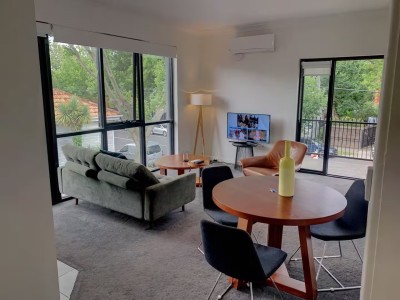 For Sale By Owner ELWOOD, VIC 3184