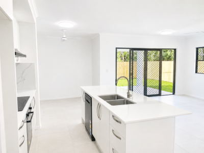 For Sale By Owner PALM COVE, QLD 4879
