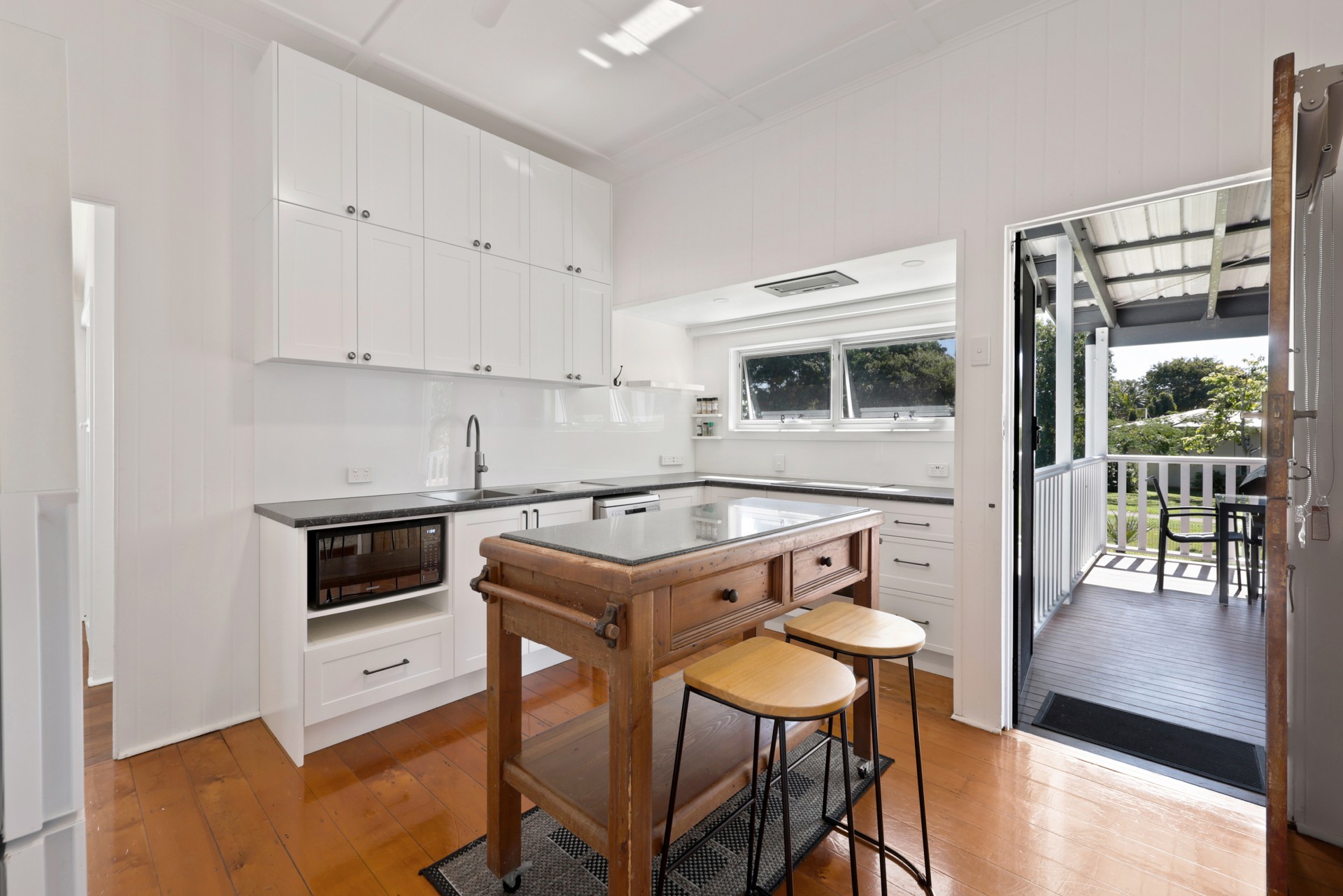 For Sale By Owner: 10 Tait Street, West Mackay, QLD 4740