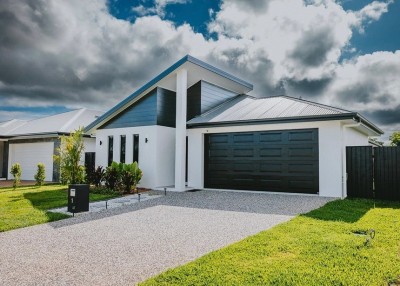For Sale By Owner MOUNT LOUISA, QLD 4814