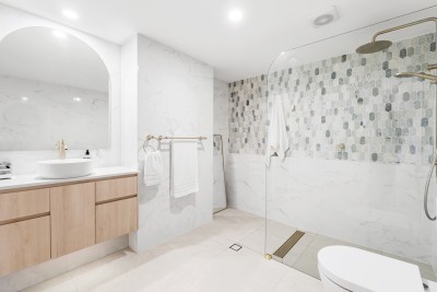 For Sale By Owner RUNAWAY BAY, QLD 4216