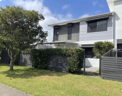 For Sale By Owner MAROOCHYDORE, QLD 4558
