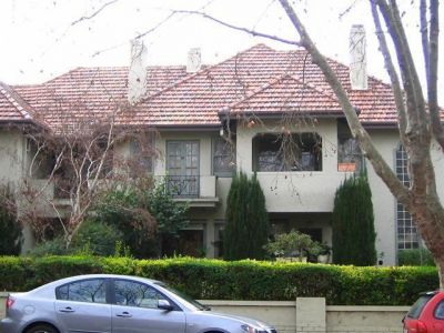 For Sale By Owner ELWOOD, VIC 3184