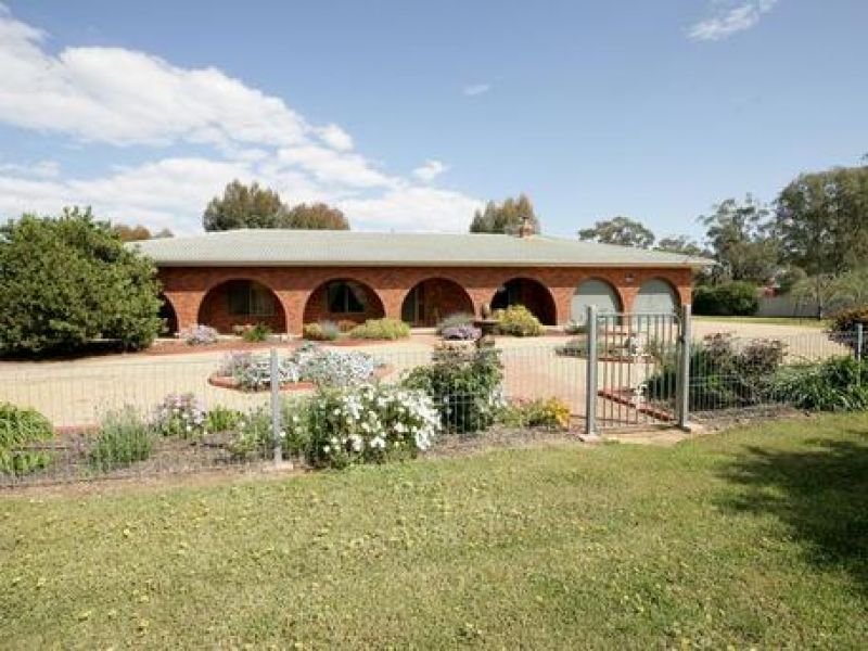 For Sale By Owner Currawarna NSW 2650 9 Minnie Street