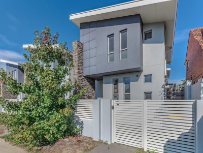 For Sale By Owner MOUNT LAWLEY, WA 6050