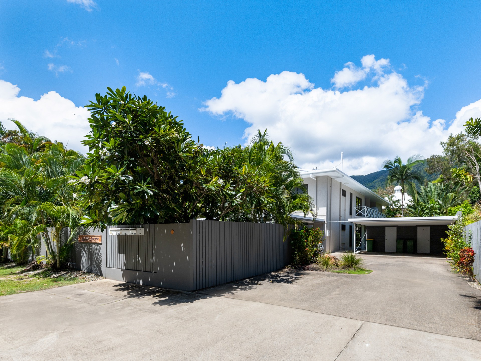 For Sale By Owner Palm Cove QLD 4879 1/27 Amphora Street