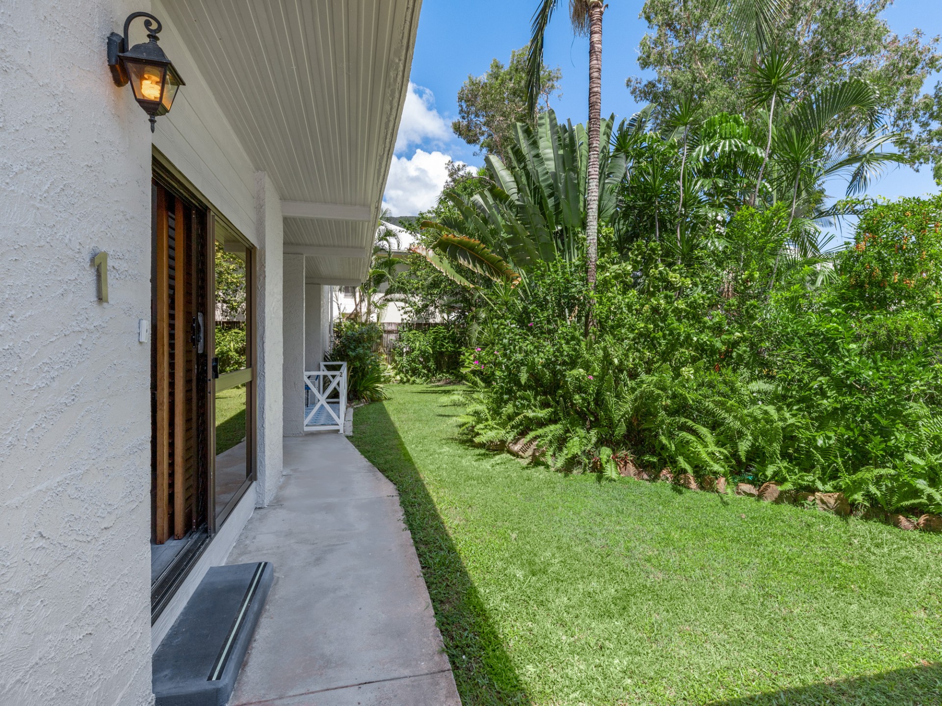 For Sale By Owner Palm Cove QLD 4879 1/27 Amphora Street