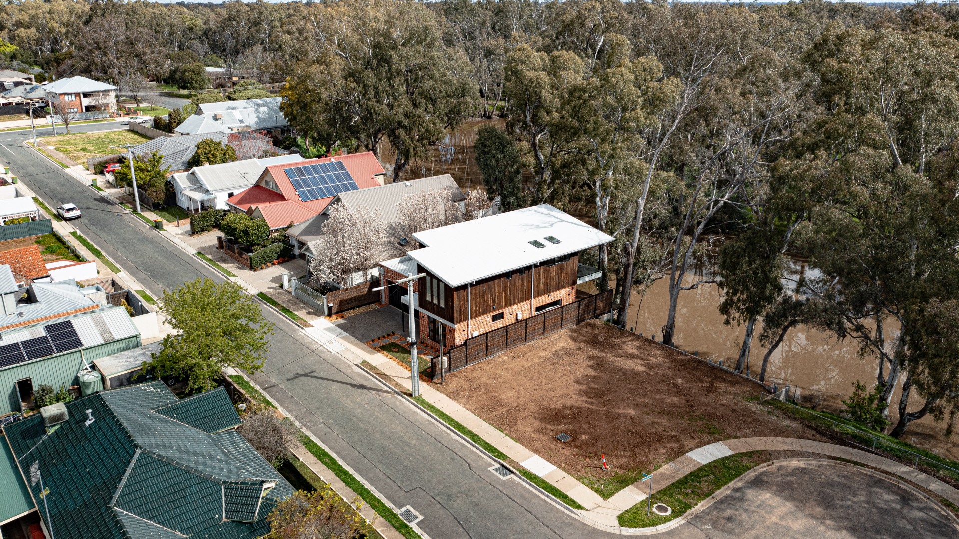 For Sale By Owner Echuca VIC 3564 2/9 River Street